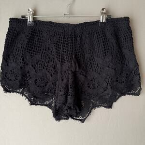 Express‎ sz M black crochet drawstring shorts